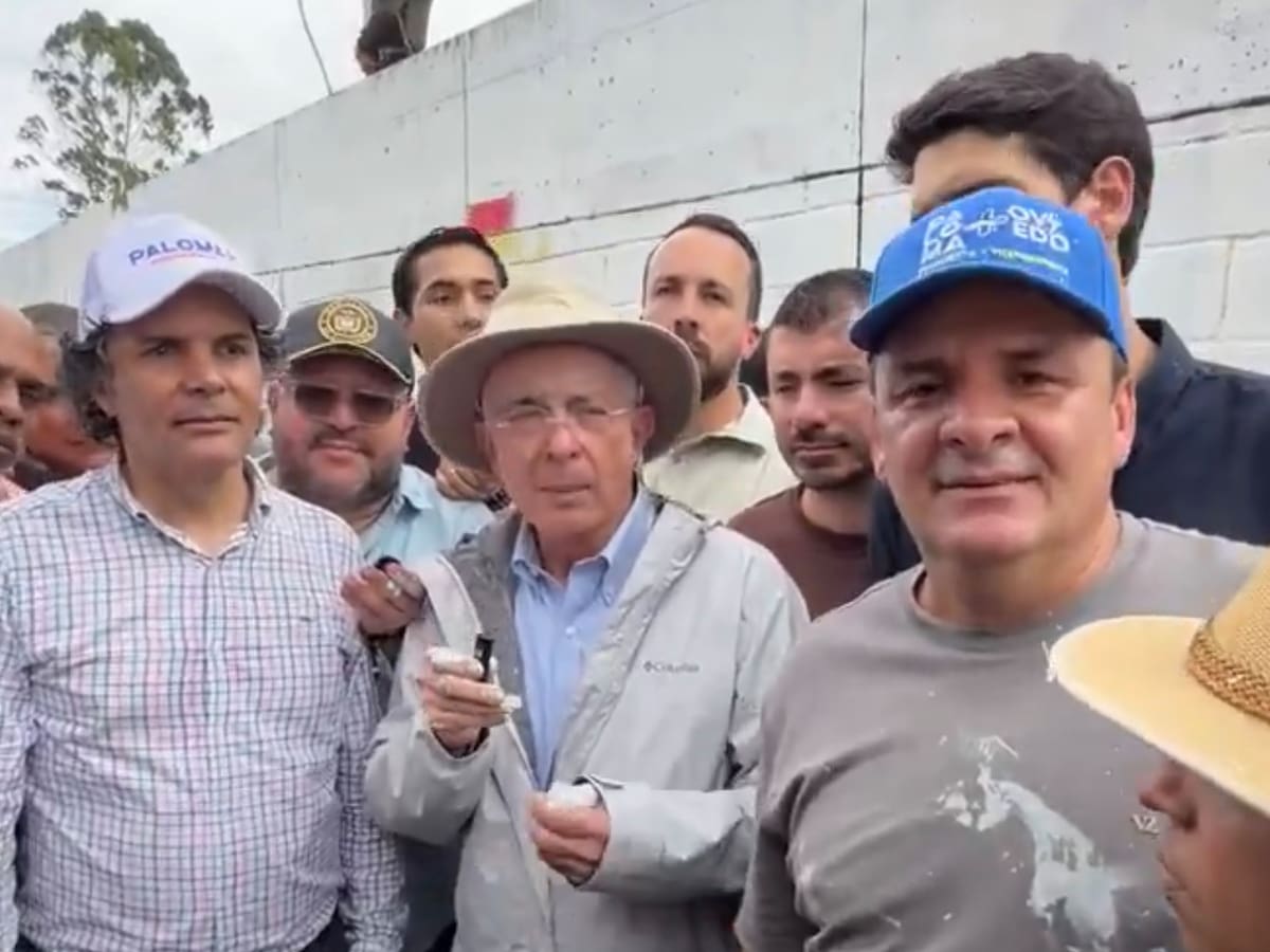 Centro Democrático rechazó vandalismo contra vivienda de Uribe: “pretenden arrasar con la oposición”