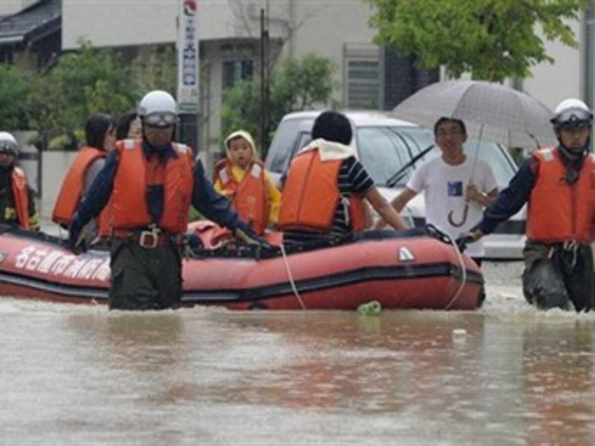 El tifón 'Roke' se cobra al menos 5 vidas y pone de nuevo en alerta a Japón