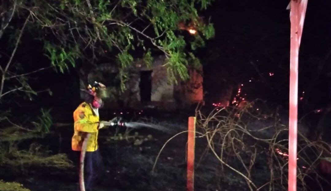 Atención incendio en cerro Ziruma