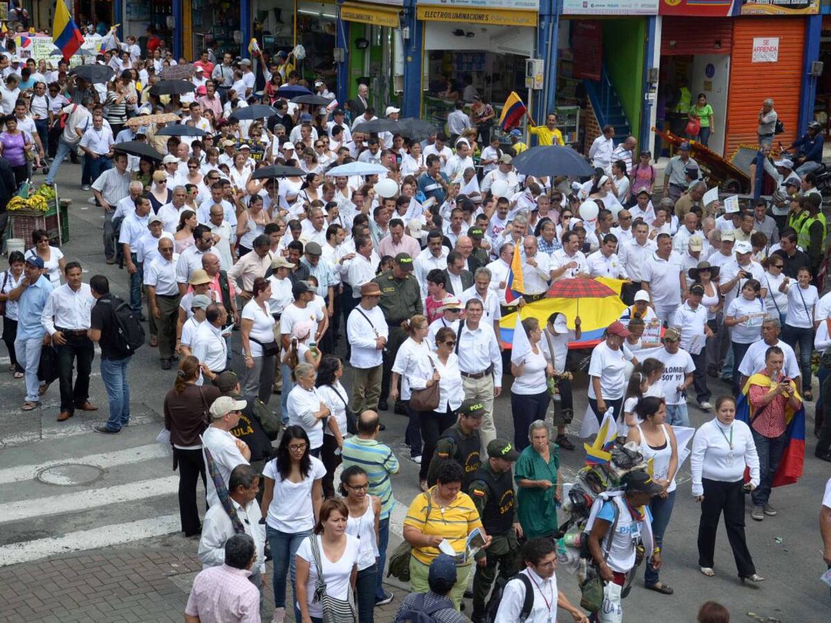 Masiva participación en la marcha contra la violencia de género