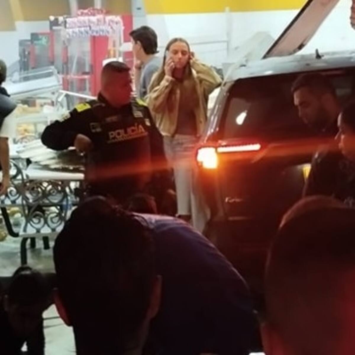 Una mujer murió atropellada por camioneta que terminó dentro de una panadería en Armenia