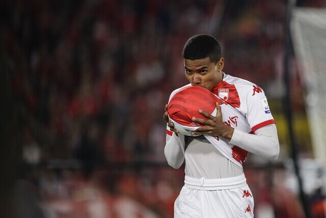 José Enamorado festeja el primer gol de Santa Fe / Colprensa.