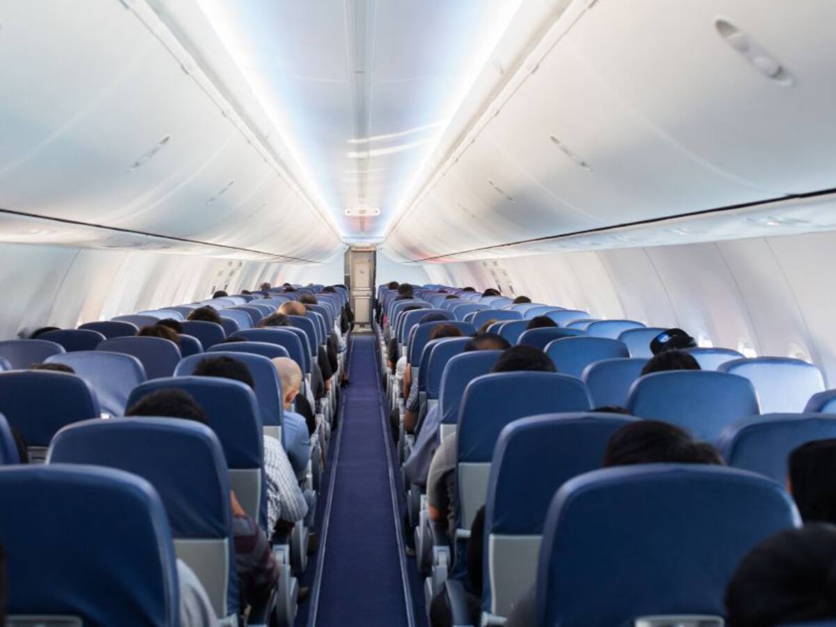 Los angustiantes videos del avión de Latam que aterrizó de emergencia