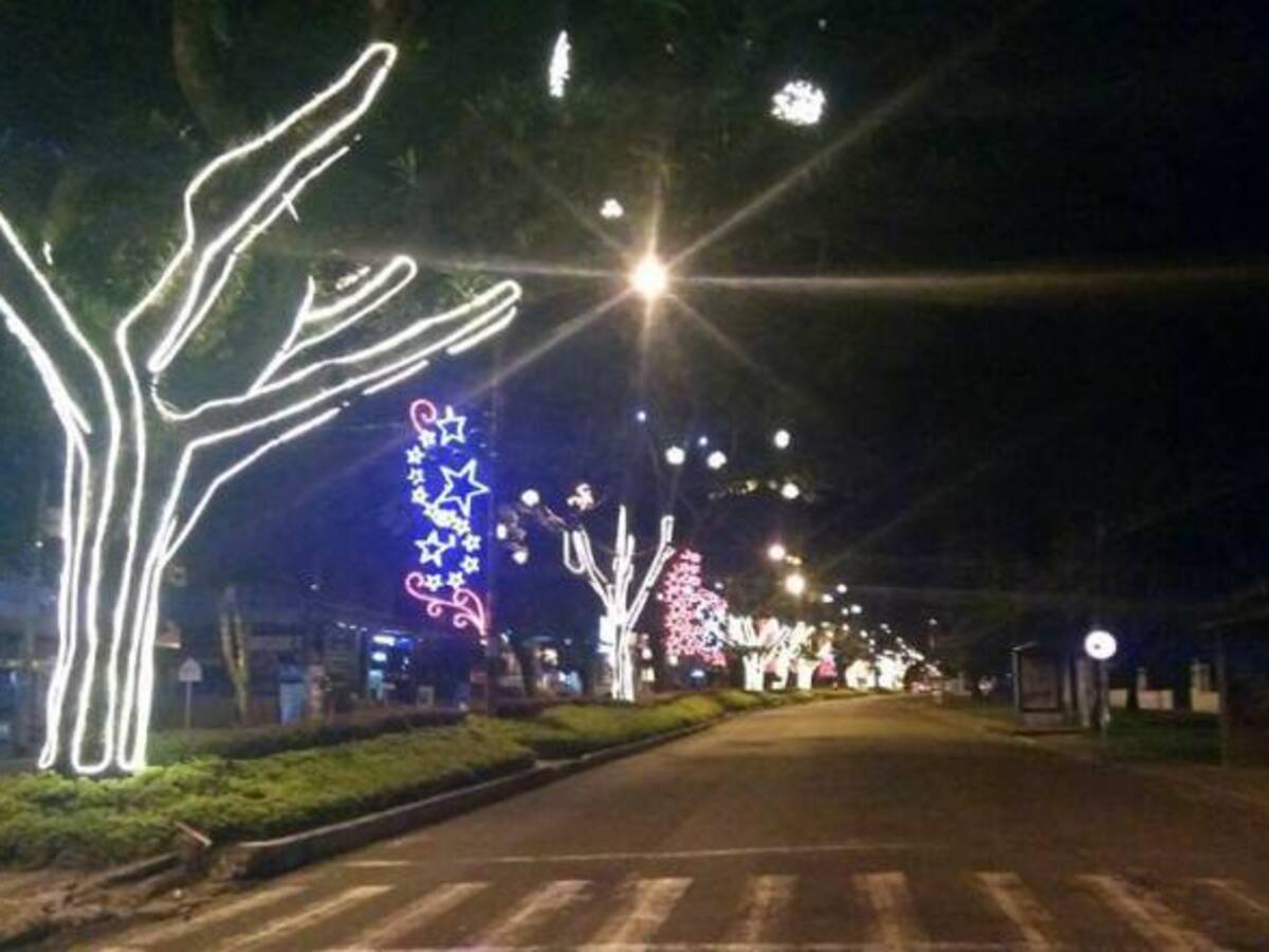 Ibaguereños se preparan para la celebración de la noche de velitas