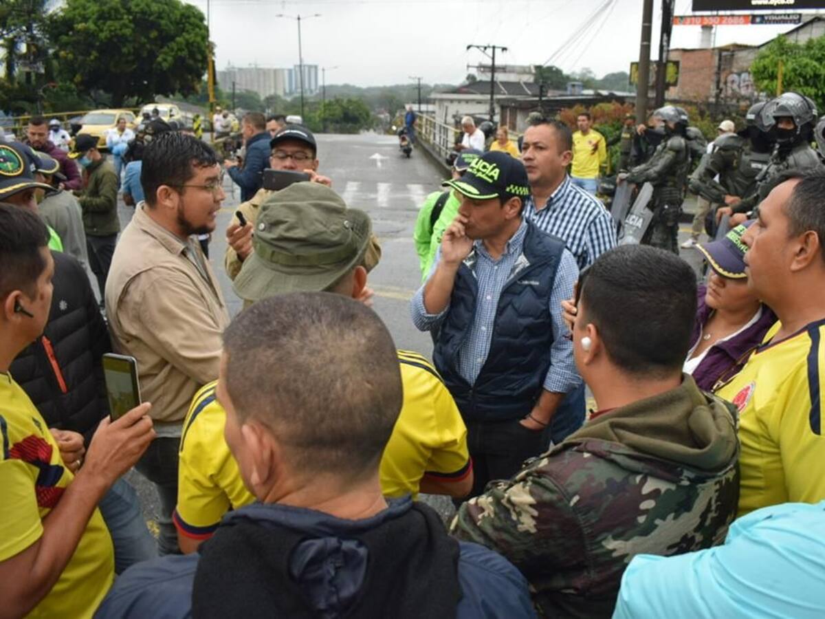 Taxistas de Ibagué levantaron los 14 puntos de bloqueo