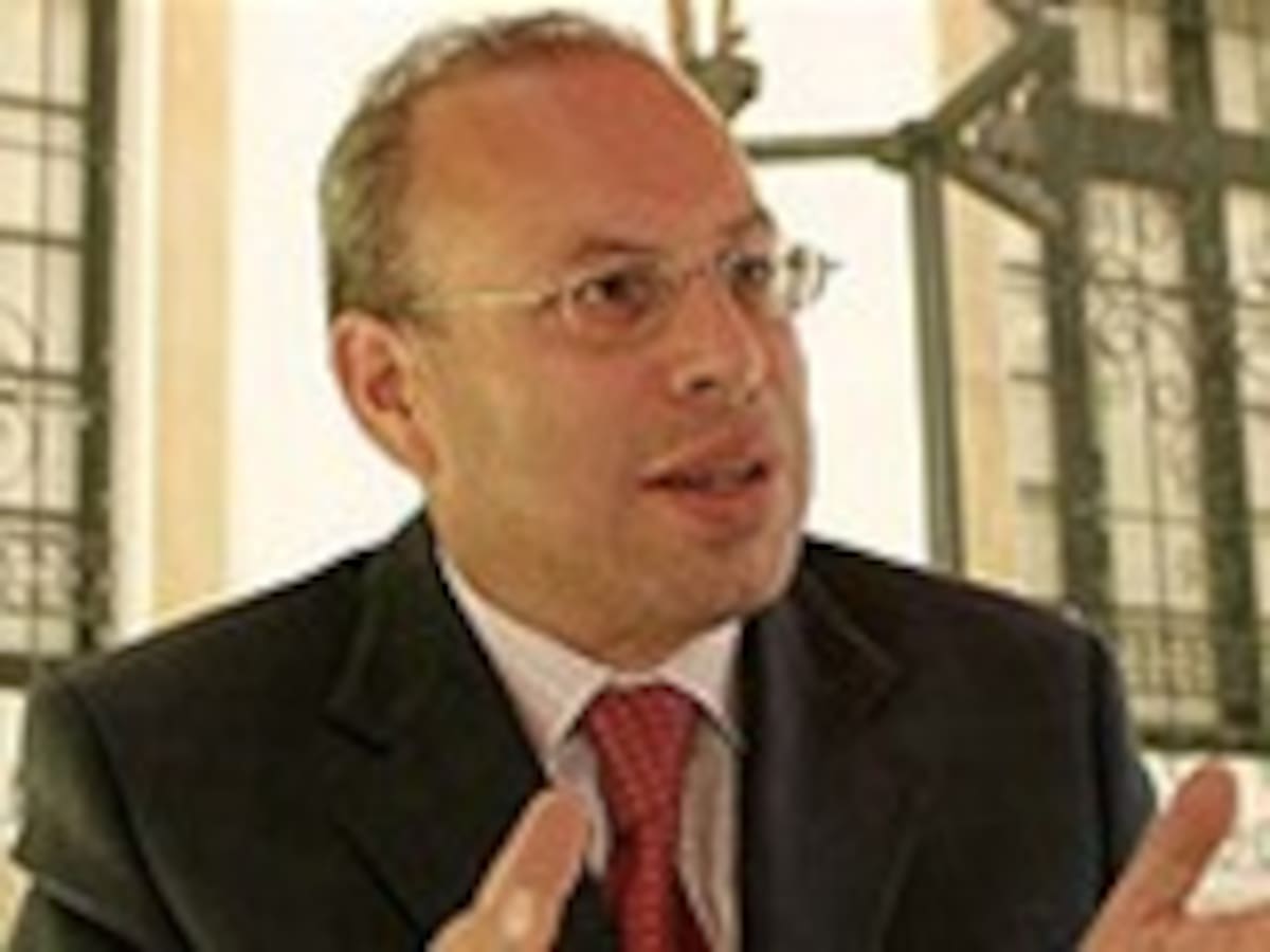 Registrador Nacional, Carlos Ariel Sánchez, advirtió que se debe cumplir el cronograma si el presidente Uribe aspira a quedar habilitado para una segunda reelección