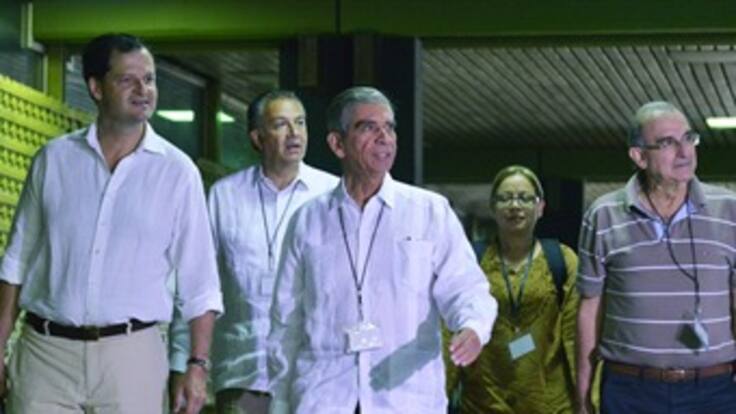 General Jorge Enrique Mora descarta retirarse de mesa de La Habana