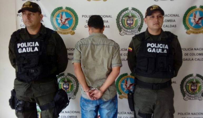 Esta es la imagen con la que las autoridades reportaron la captura de este hombre que demostró que lo detuvieron y lo señalaron erroneamente de dos hechos delictivos graves, en los que no participó.