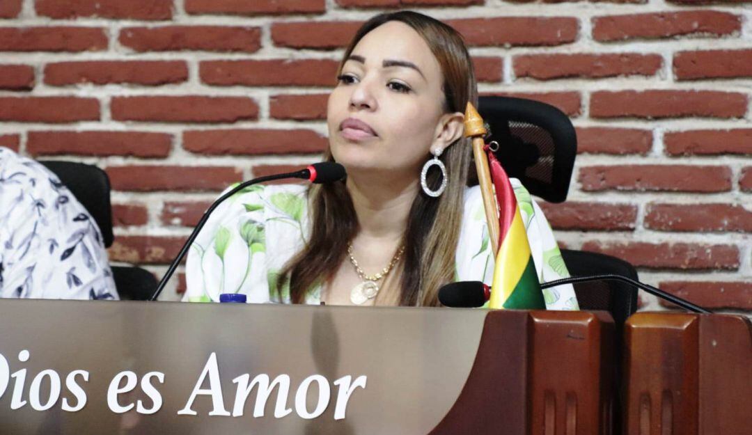 Gloria Estrada denunciará a alcalde Dau por presuntas amenazas y calumnias