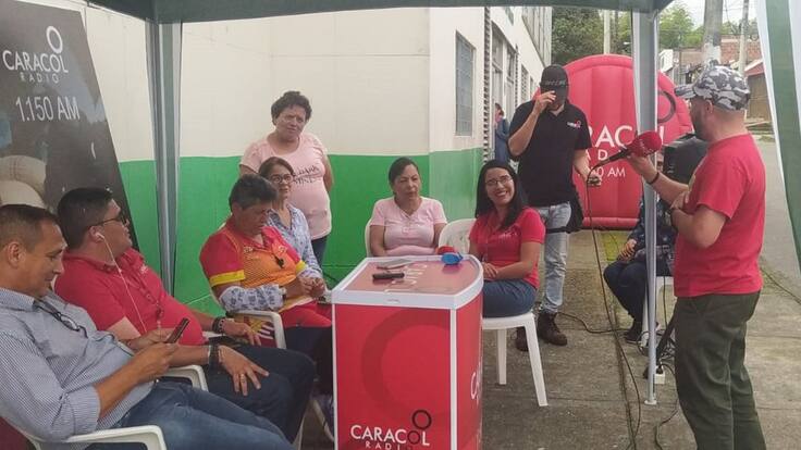 Caracol Radio en Tu Barrio en Bosques de Pinares