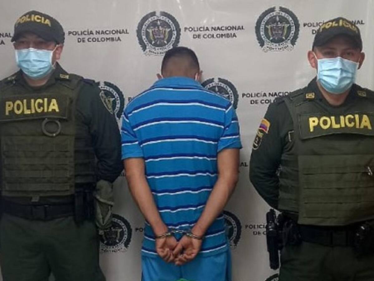 En flagrancia captura un hombre cuando agredía a su compañera sentimental