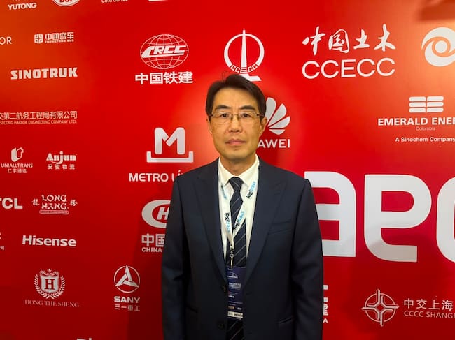 El embajador de China en Colombia, Zhu Jingyang. Foto: Caracol Radio.