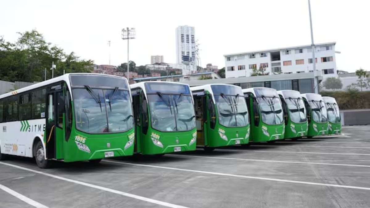 Metrolínea ajusta horarios por temporada de vacaciones académicas