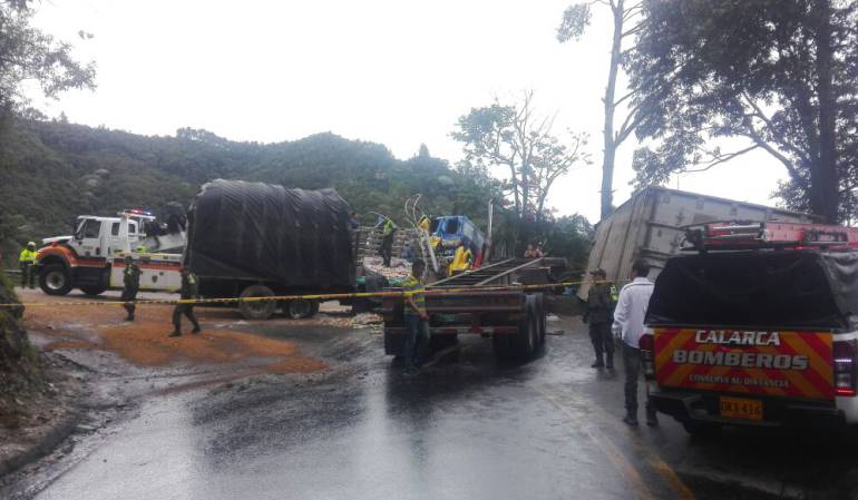 A esta hora la vía La Línea entre Quindío y Tolima está cerrada