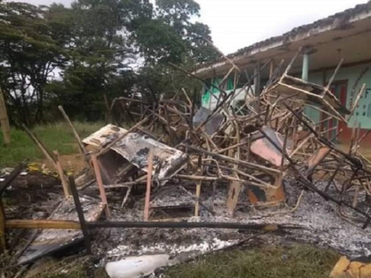 Comunidad indígena Nasa quemó una escuela a los Misak en Cauca