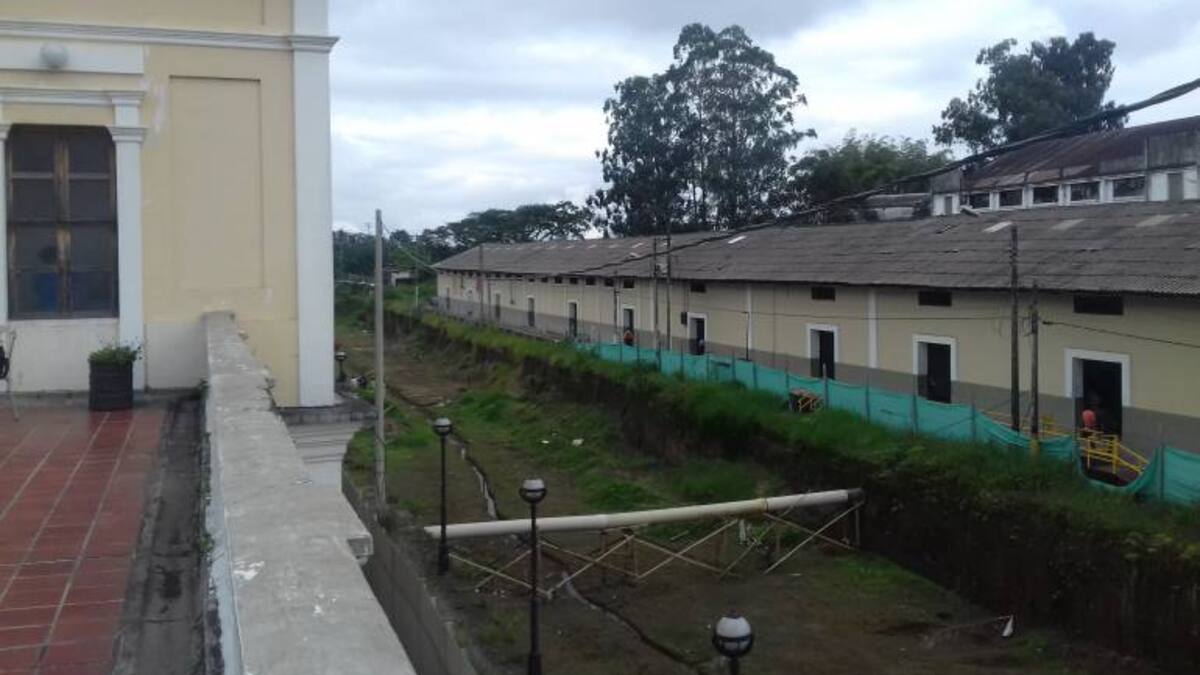 Tenemos un problema con la antigua estación del ferrocarril de Armenia que debemos solucionar: Director Invias