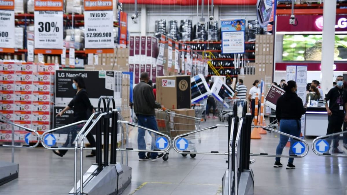 Investigan aumento de precios en día sin IVA