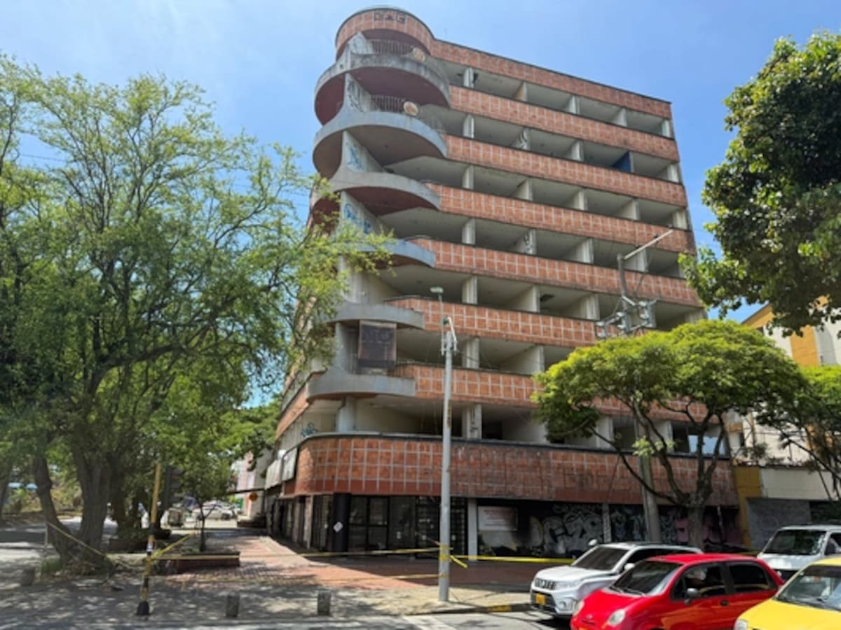 Habitantes de las comunas 9 y 19 de Cali alertan por edificaciones en riesgo de colapso