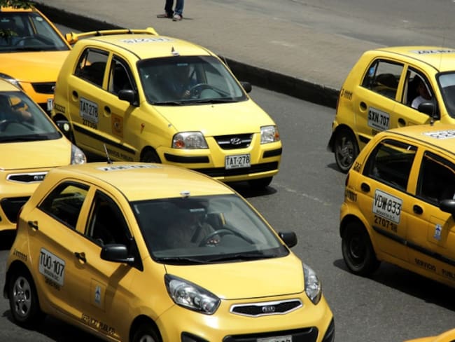 Taxistas en Bogotá explican cómo están dispuestos a mejorar el servicio