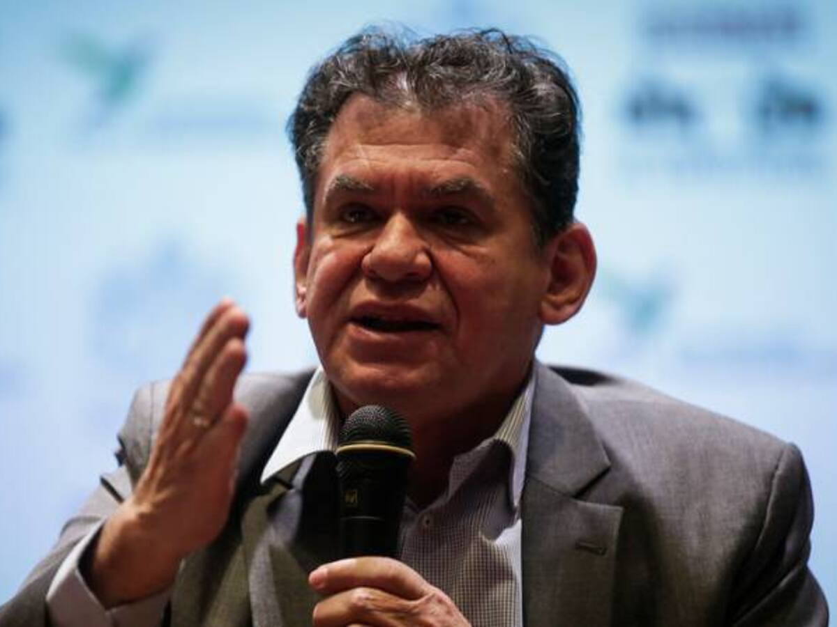 Uribe es necesario para la reconciliación del país: León Valencia