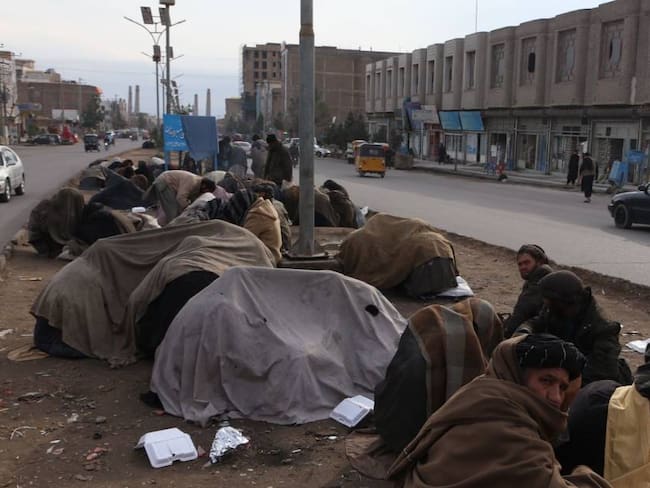Crisis por pobreza en Afganistán desde la llegada de los talibanes al poder.      Foto: Getty 
