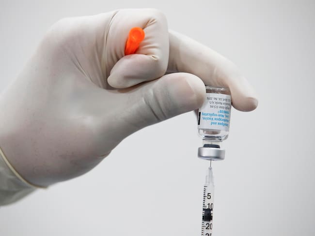 Gobierno reconoce dificultades frente a la vacunación en Colombia