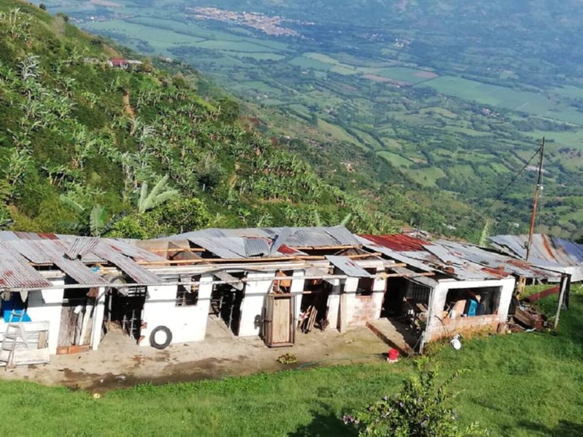 Municipio de San José, Caldas, afectado por fuertes vientos