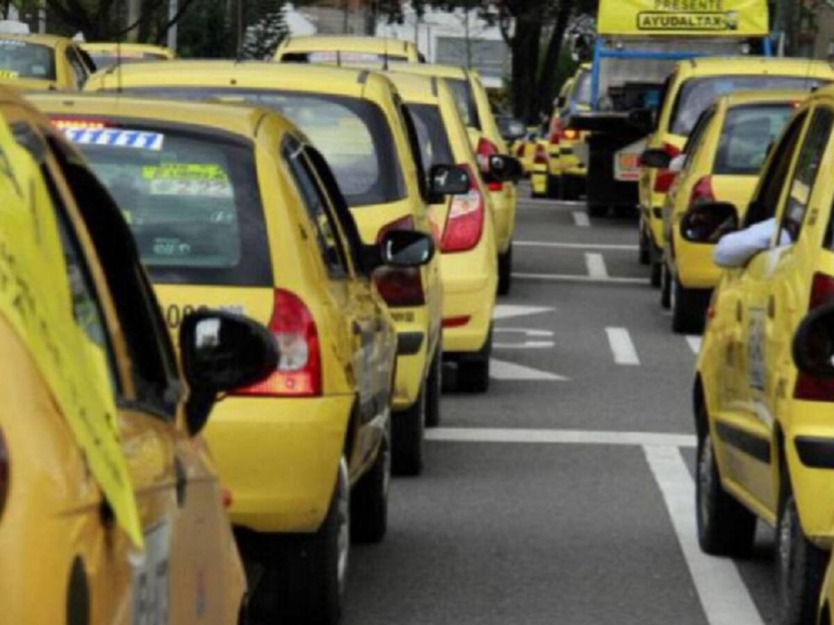 Taxistas denuncian nueva modalidad de robo enfocada en apps bancarias
