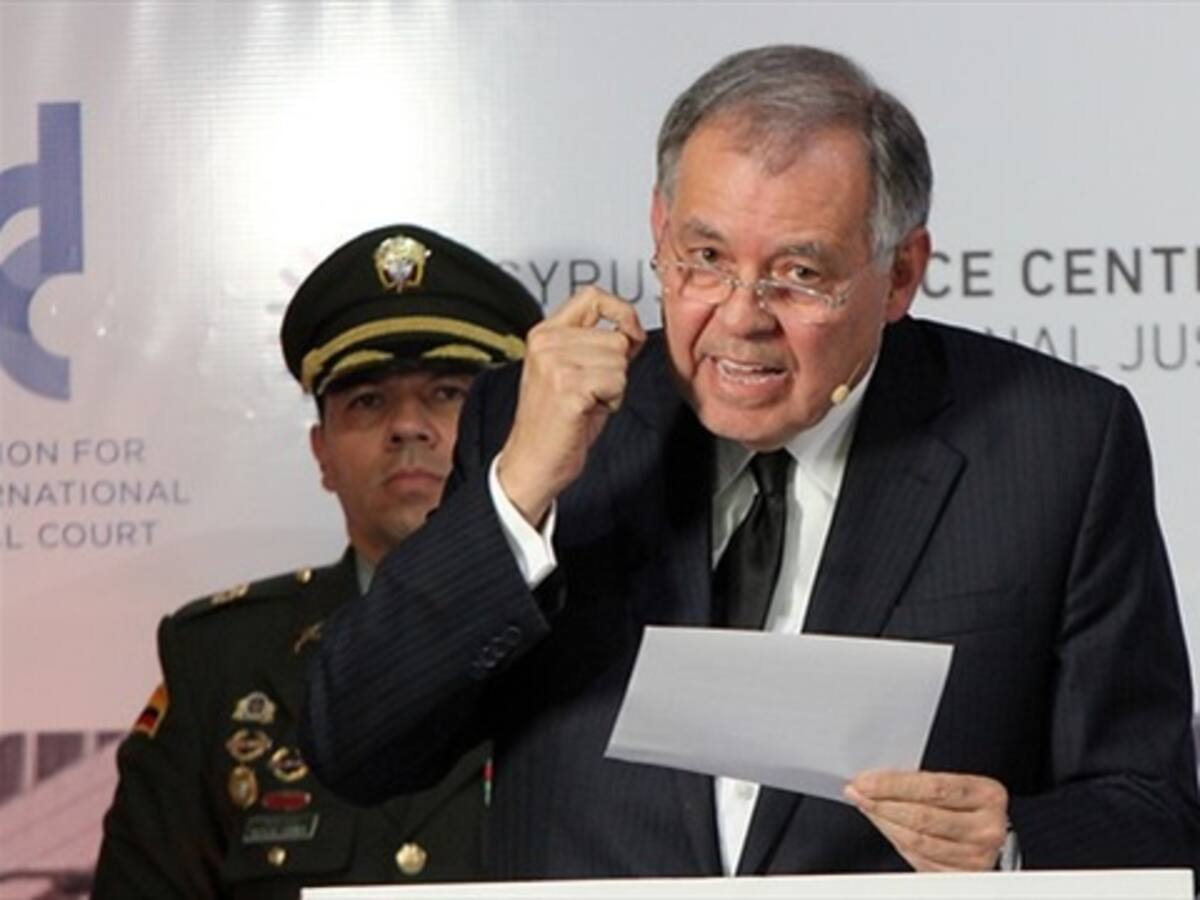 La paz debe firmarse antes del 31 de diciembre: procurador
