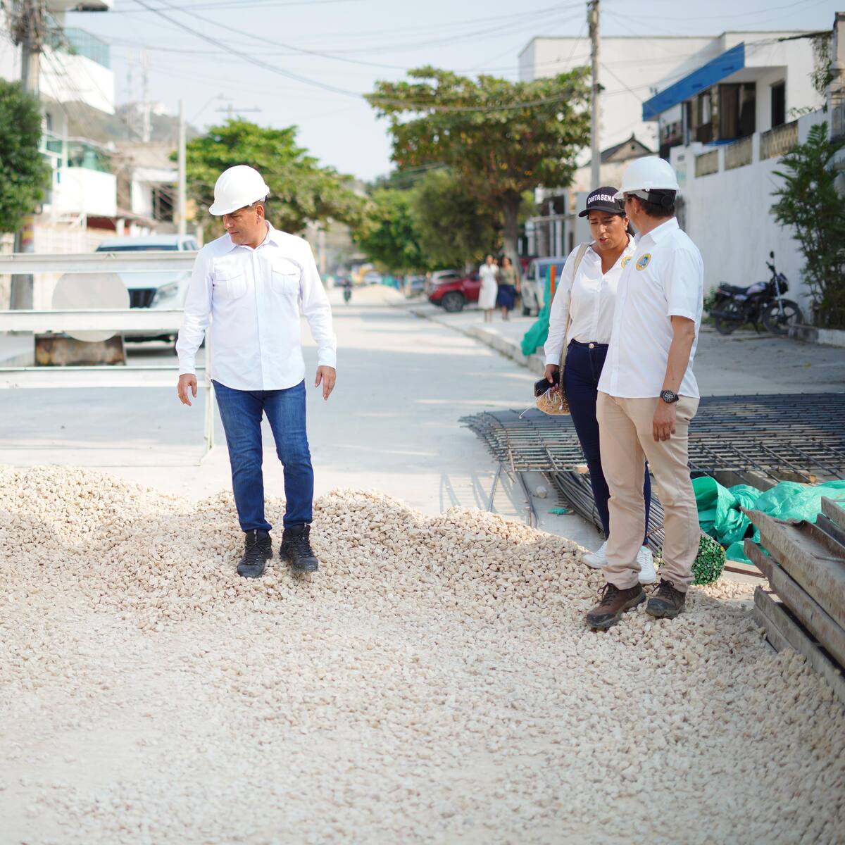 Conozca cómo van la obras de pavimentación en Cartagena: alcalde hizo recorrido