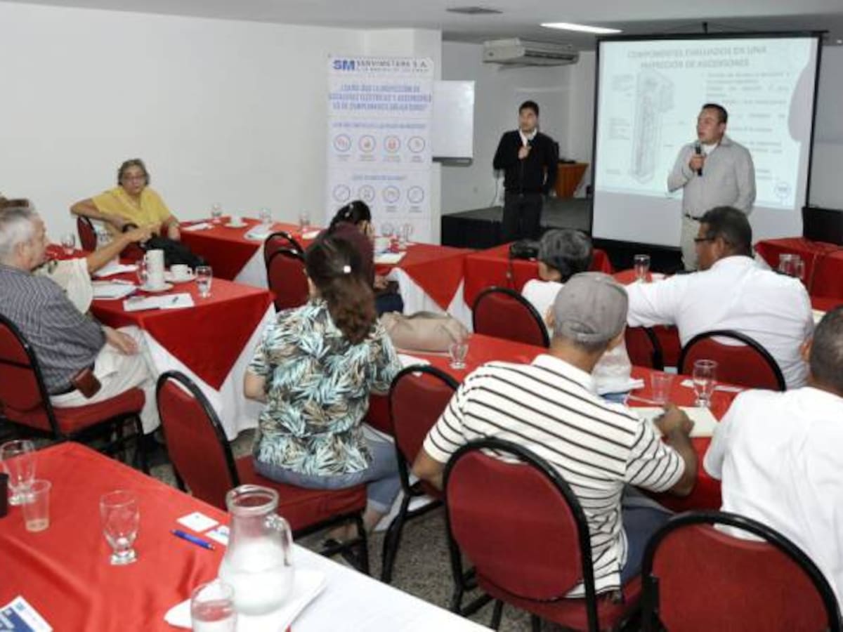 Ascensores, rampas, escaleras o puertas eléctricas en Cartagena serán revisados y certificados