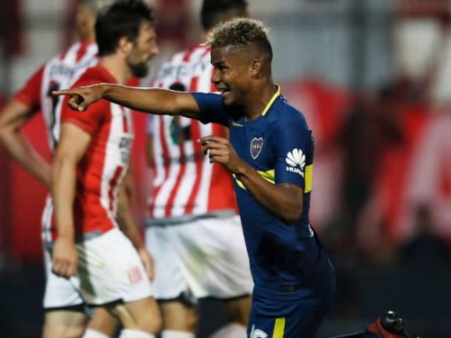 Con gol de Wilmar Barrios, Boca derrotó a Estudiante y quedó como único líder