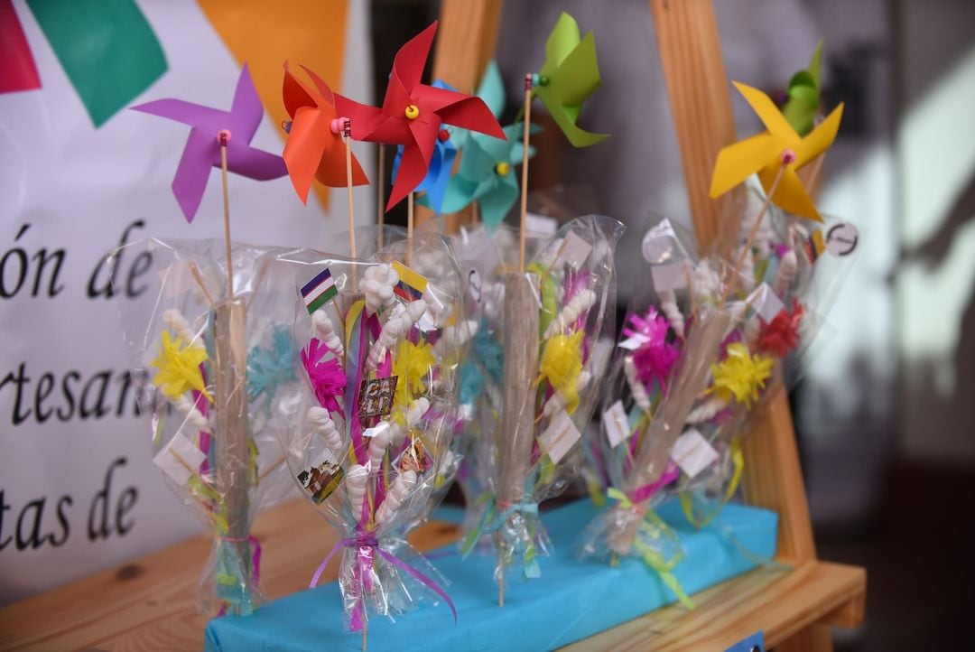 Macetas de alfeñique - (Vía: @festivaldemacetasoficial)