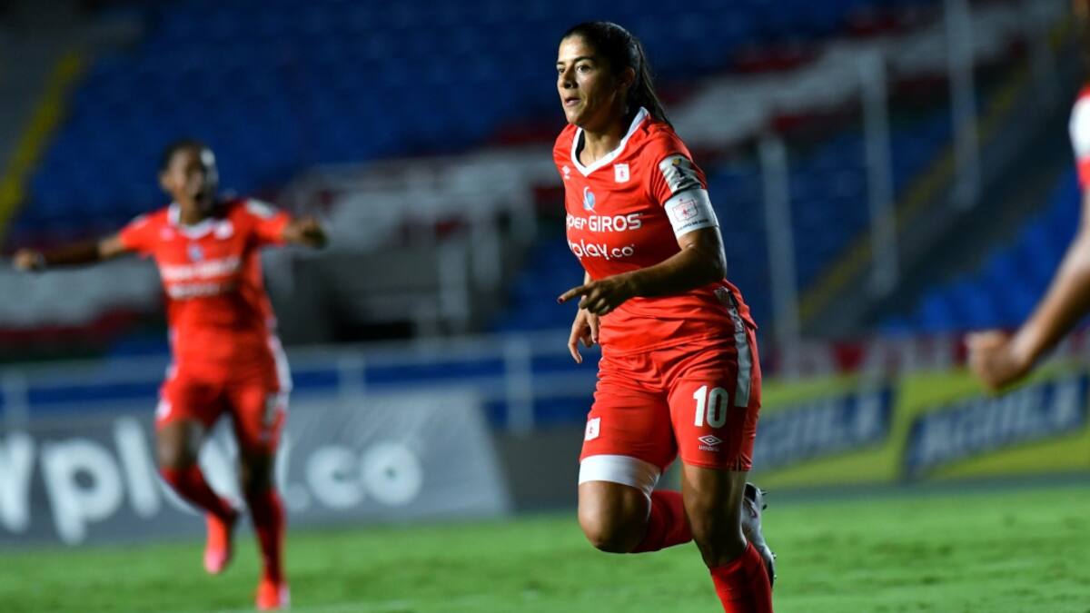"La que no sueñe con ser campeona no puede estar en América" Cata Usme