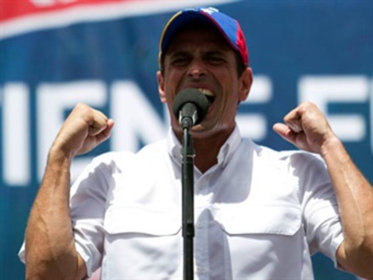Gobierno venezolano respeta decisión de Santos de recibir a Henrique Capriles