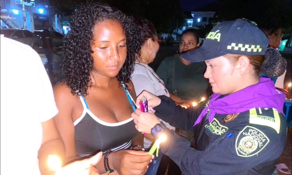 Policía de Bolívar honra a las víctimas de desaparición forzada