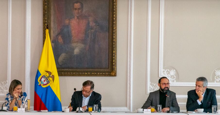 Reunión entre parlamentarios y gobernadores del Caribe con el presidente Gustavo Petro y parte de su gabinete por el alza de las tarifas de energía./ Foto: Presidencia