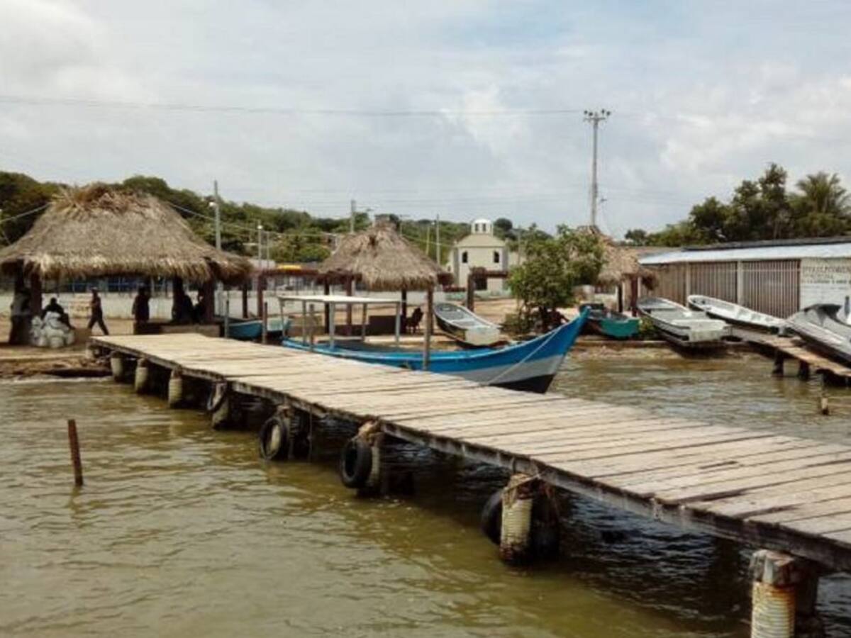 Hombres armados llegaron en lanchas y asesinaron a hombre en Caño del Oro