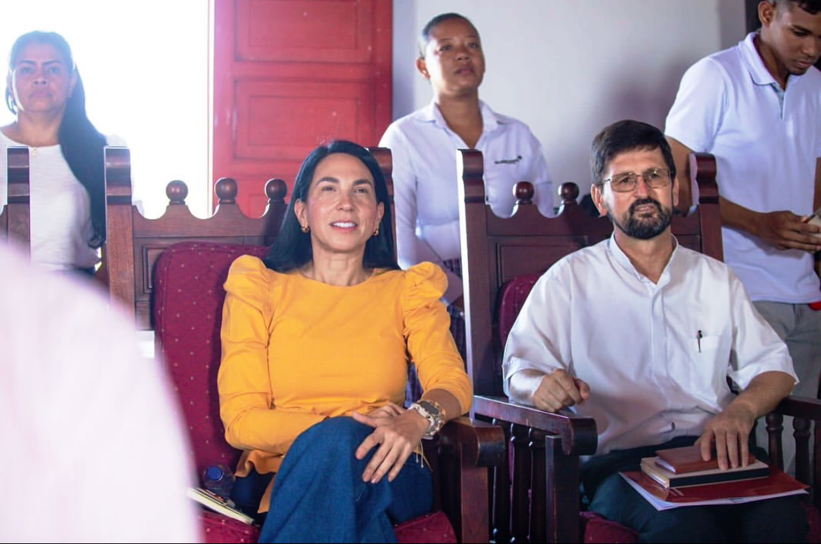 Gestora Social Liliana Majana lidera campaña  “Dona un kit, por un corazón feliz”