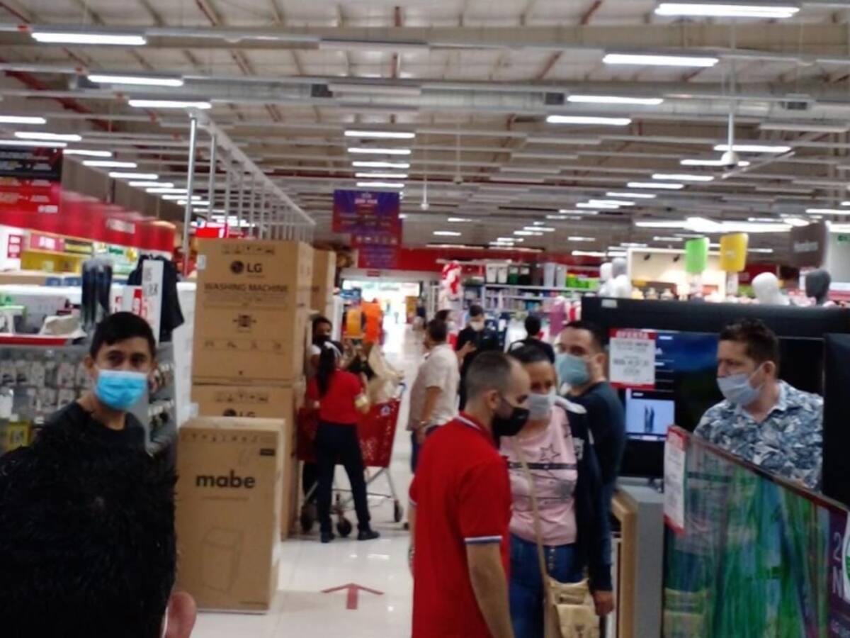 Comercio de Cúcuta comienza a preparar el primer día sin IVA