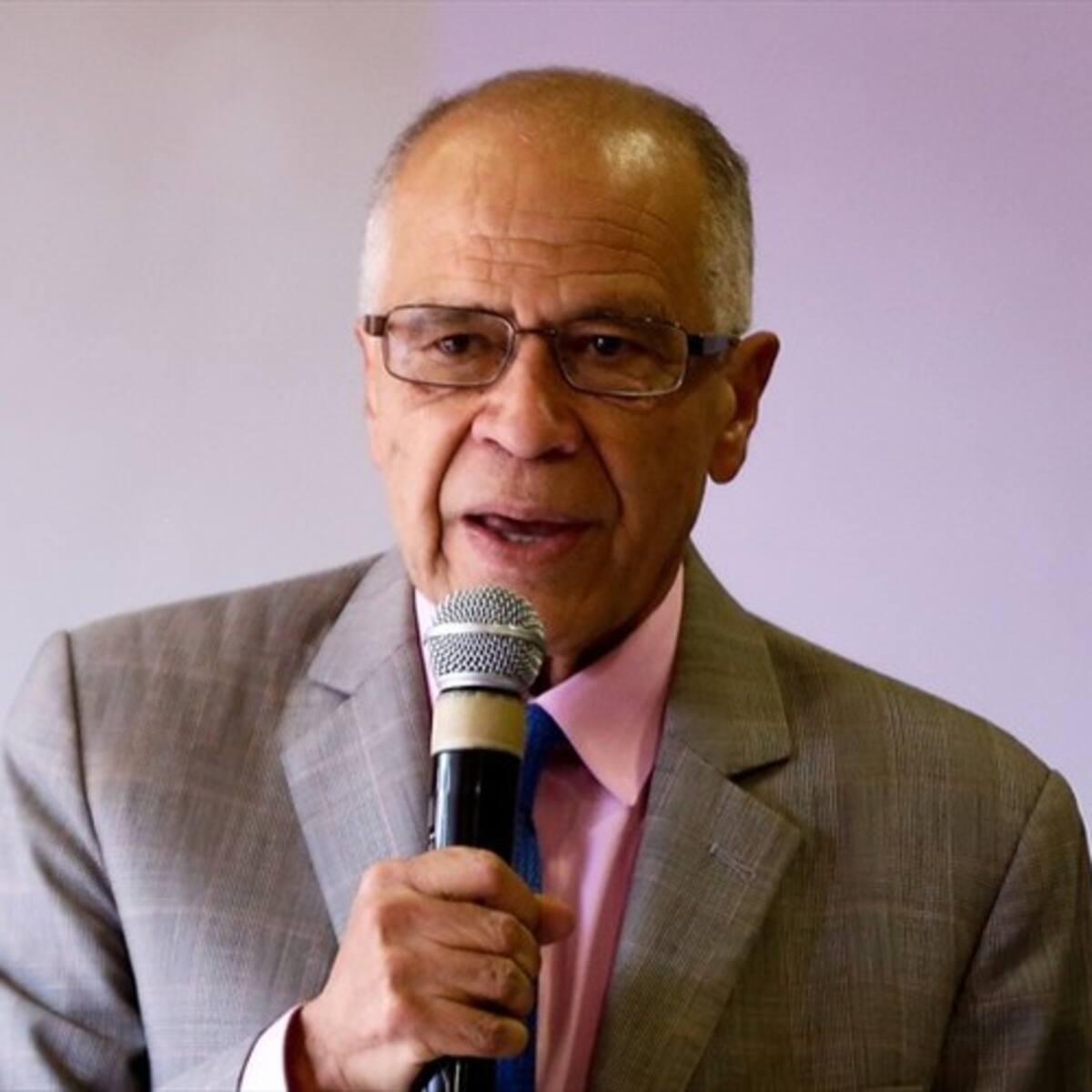 “A veces es difícil defenderse de un fantasma”: Gómez Méndez sobre libro de Carlos Lehder