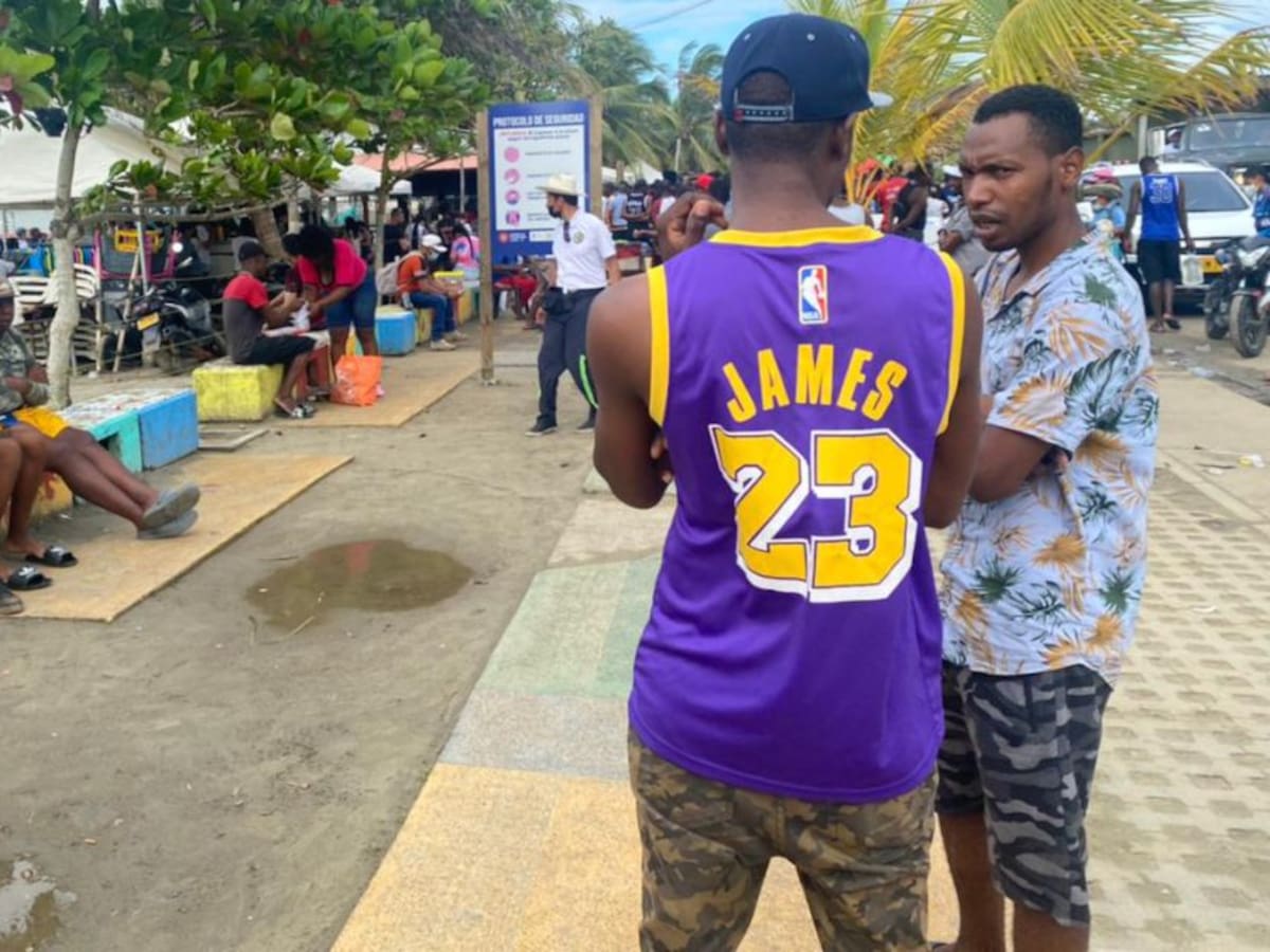 Un centenar de venezolanos están atrapados en Necoclí, Antioquia