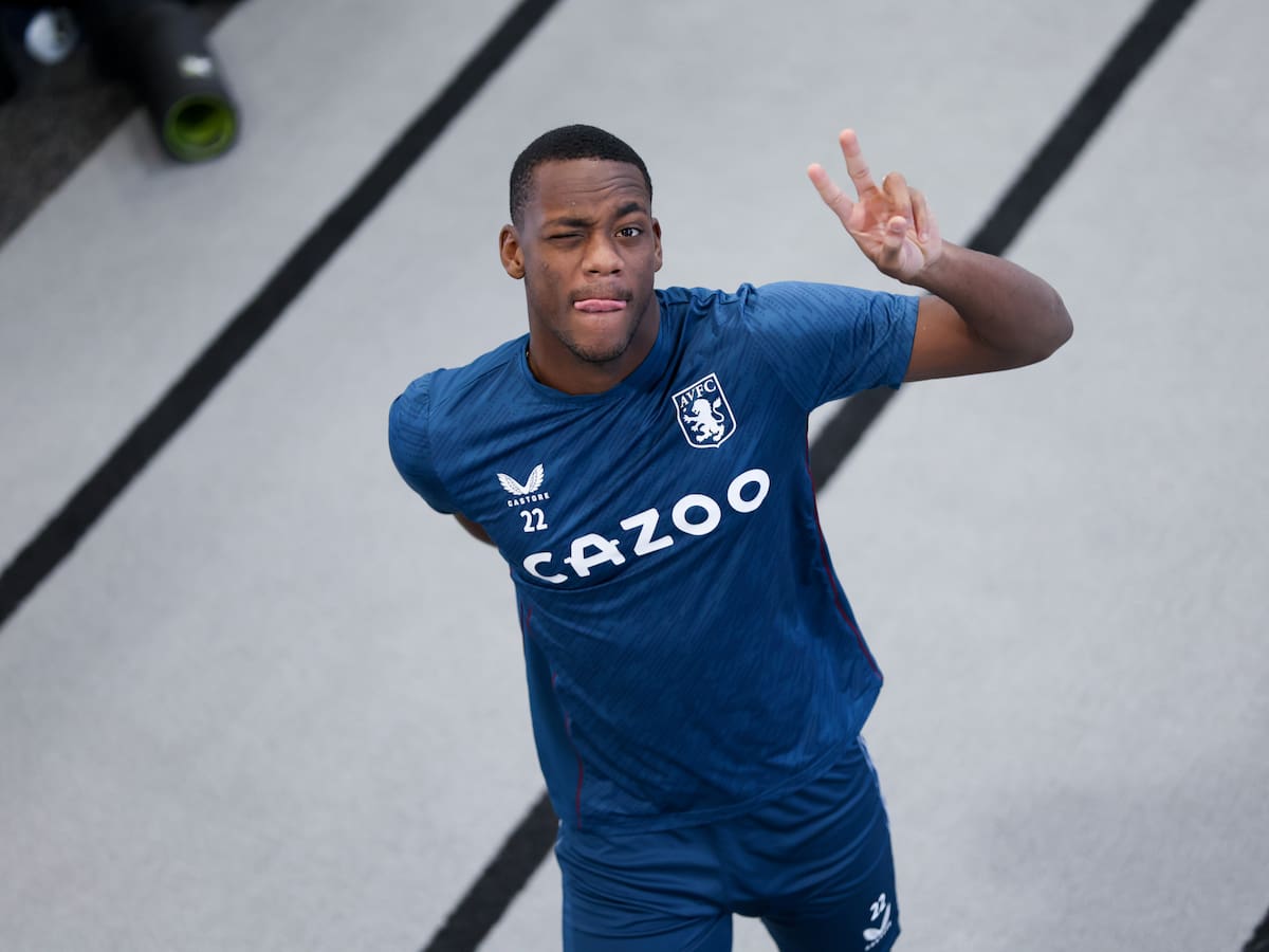 Durán y su emoción por estar en Aston Villa: “Muy feliz de estar en este club”