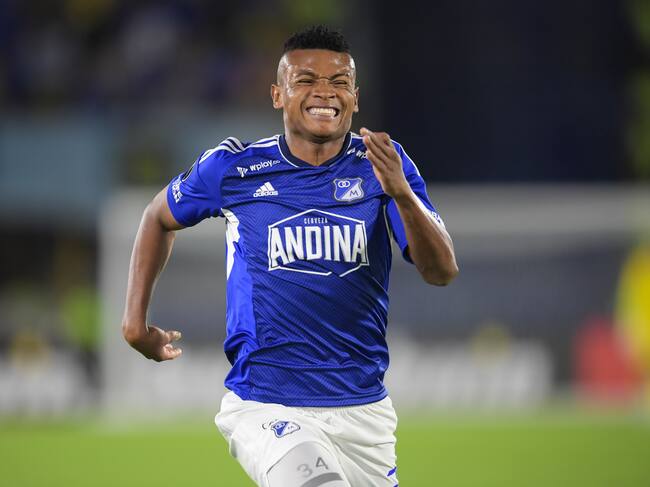 Óscar Cortes, volante de Millonarios. (Photo by Daniel Munoz/VIEWpress)
