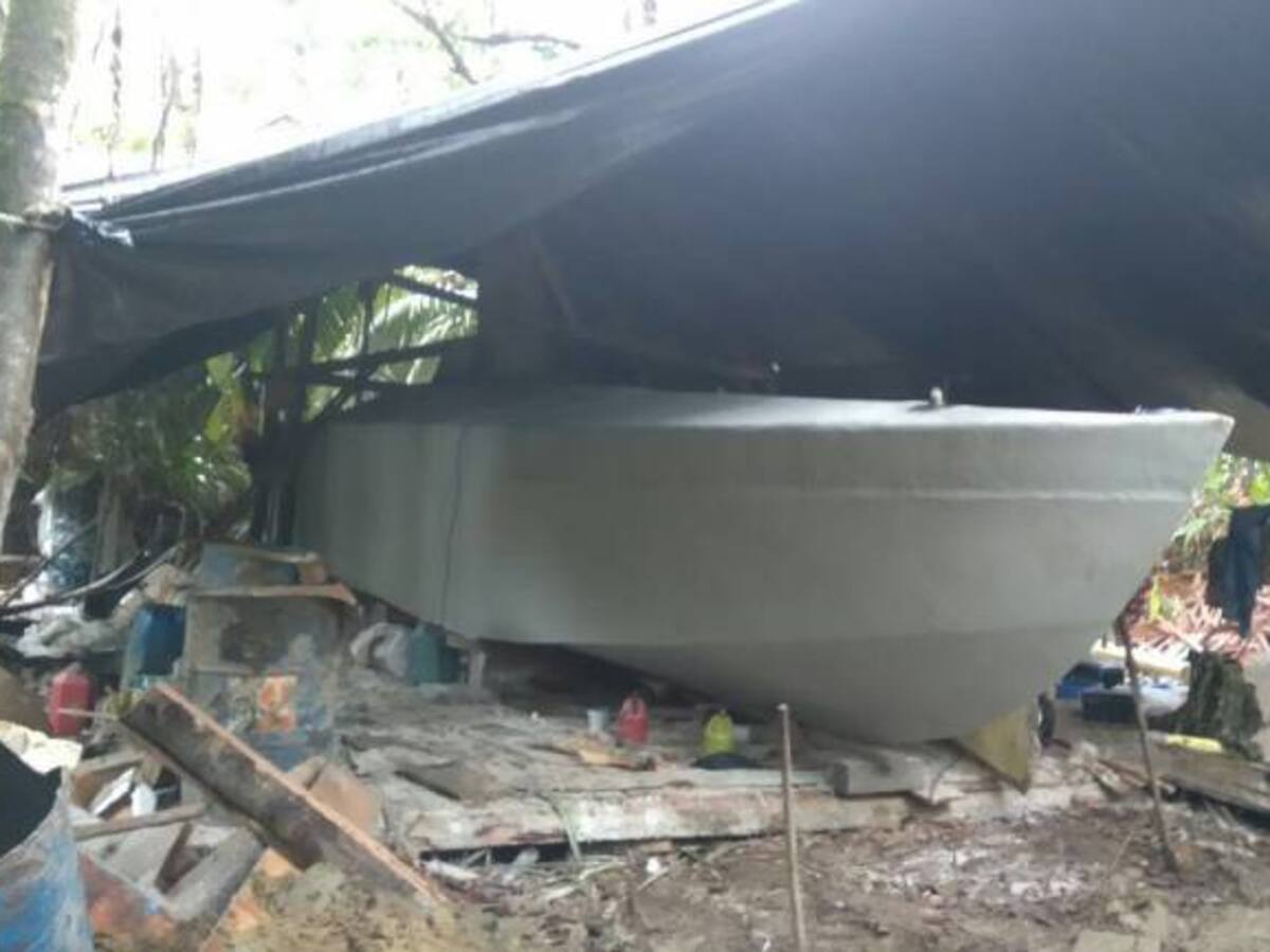 En límites entre Valle y Cauca ubicado semisumergible del narcotráfico