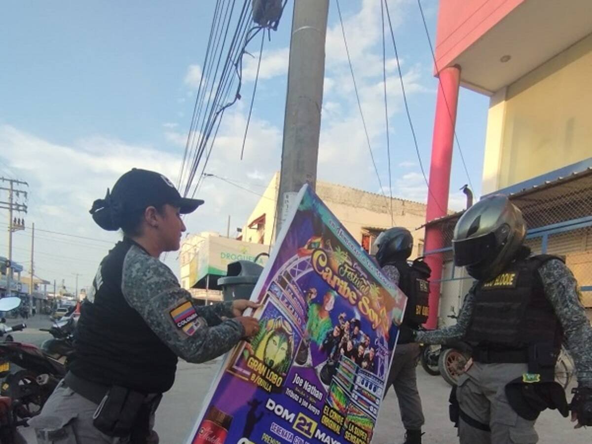 EPA Cartagena y Guardia Ambiental desmontaron avisos ubicados en espacio público