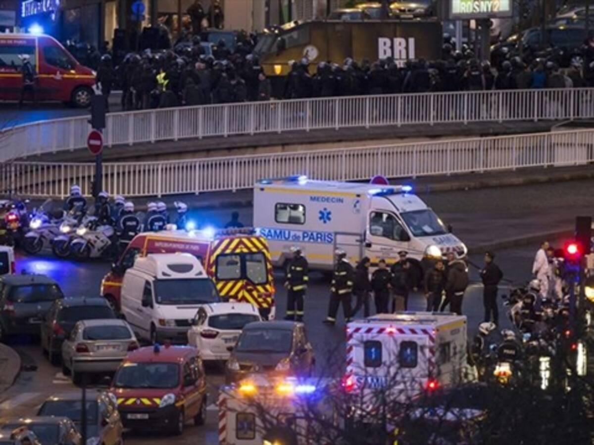 Despliegan operaciones antiterrorista en Francia tras rescate de rehenes
