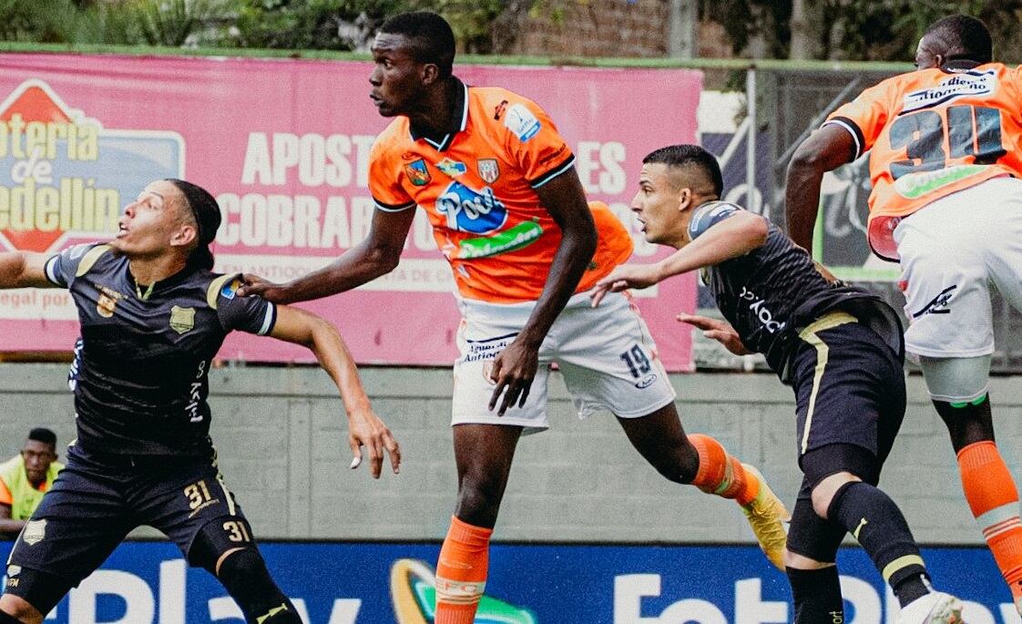 Duelo en el Polideportivo Sur entre Envigado y Águilas Doradas por Liga / @EnvigadoFC