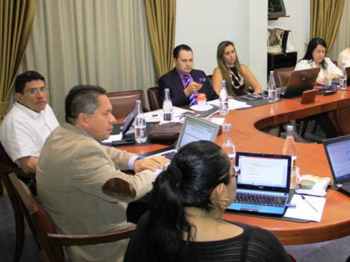 Autoridades suplican plata para hospitales por deudas de Eps