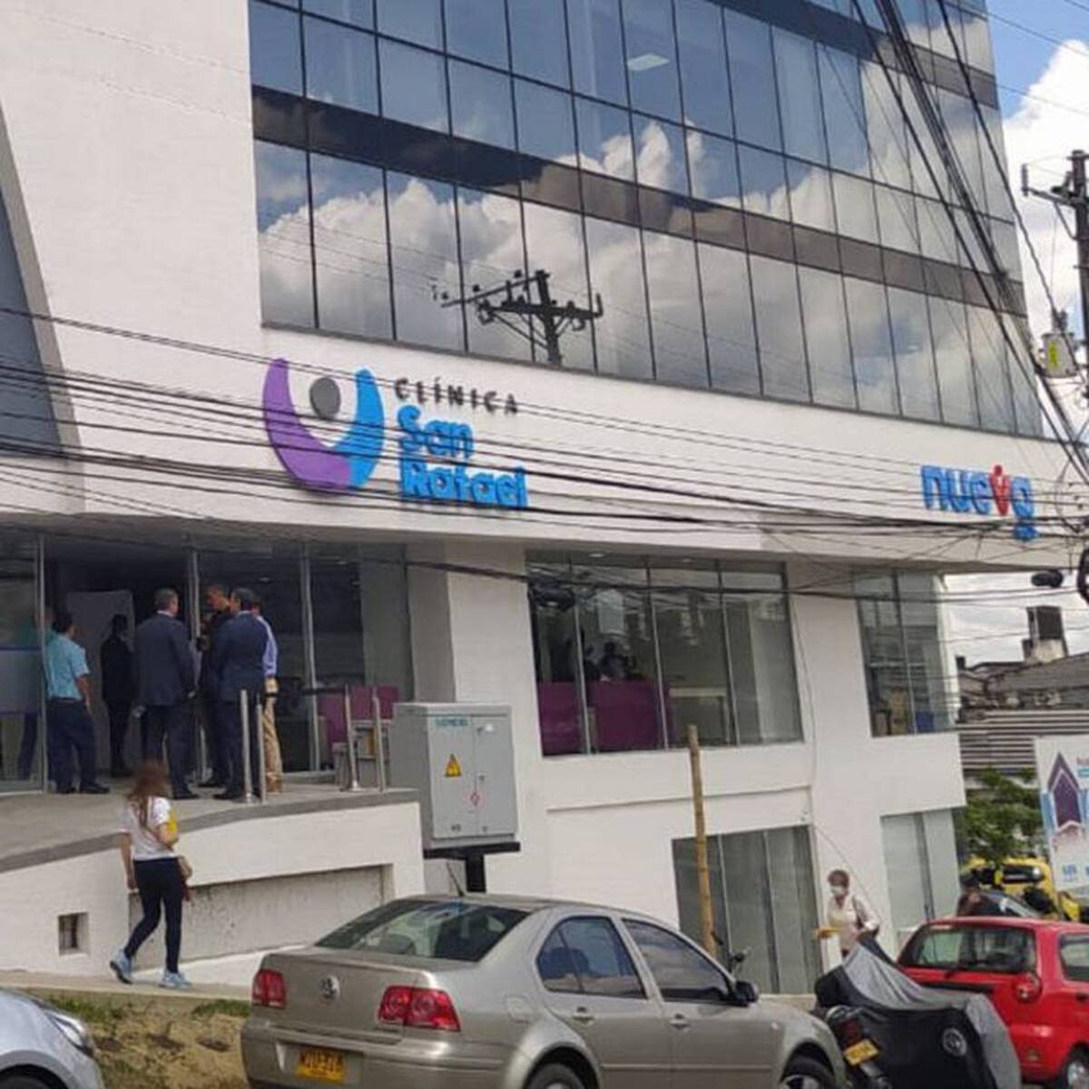 ¿Cuál es la situación de prestación de servicios en la Clínica San Rafael de Armenia?